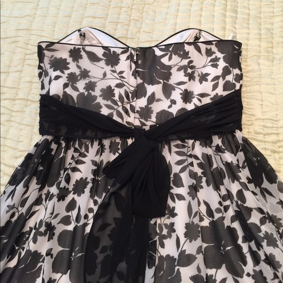 White House Black Market dress - Picture 3 of 4