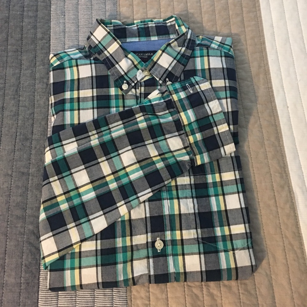 American Eagle blue plaid shirt