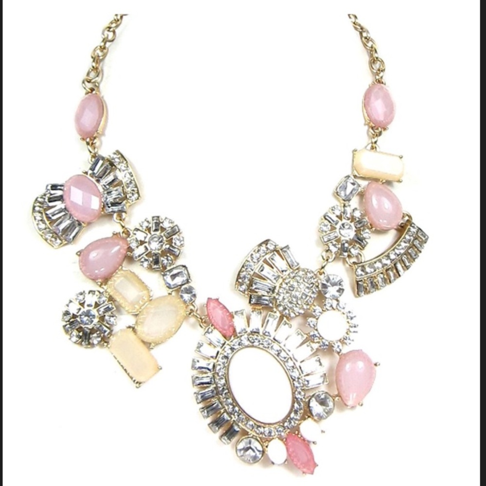 NWT! Crystal pink/gold tone statement necklace!