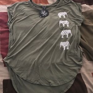 Green elephant tee