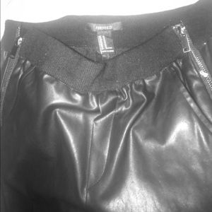 Faux leather skinny pants