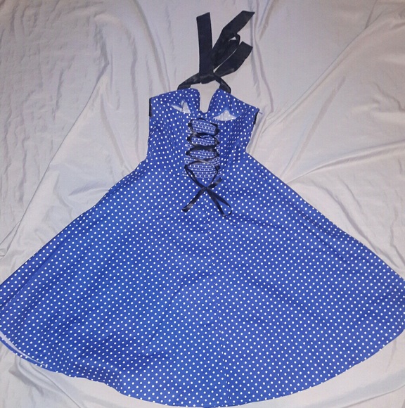 DressyStar 1950s Inspired Halter - Picture 2 of 5