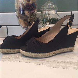 NWT Aldo wedges in black.