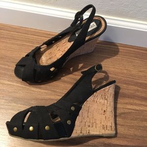Steve Madden black summer wedges