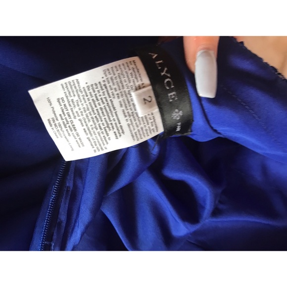 ✨Short blue dress ✨ - Picture 2 of 5