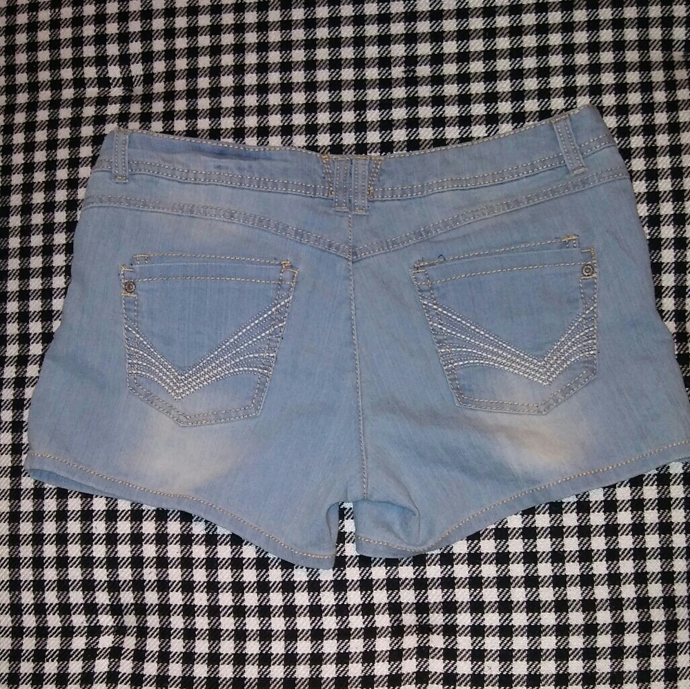 Stretch denim shorts