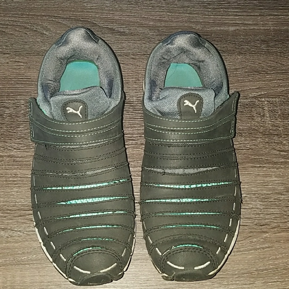 *SOLD* Puma women's sneakers - Picture 1 of 2