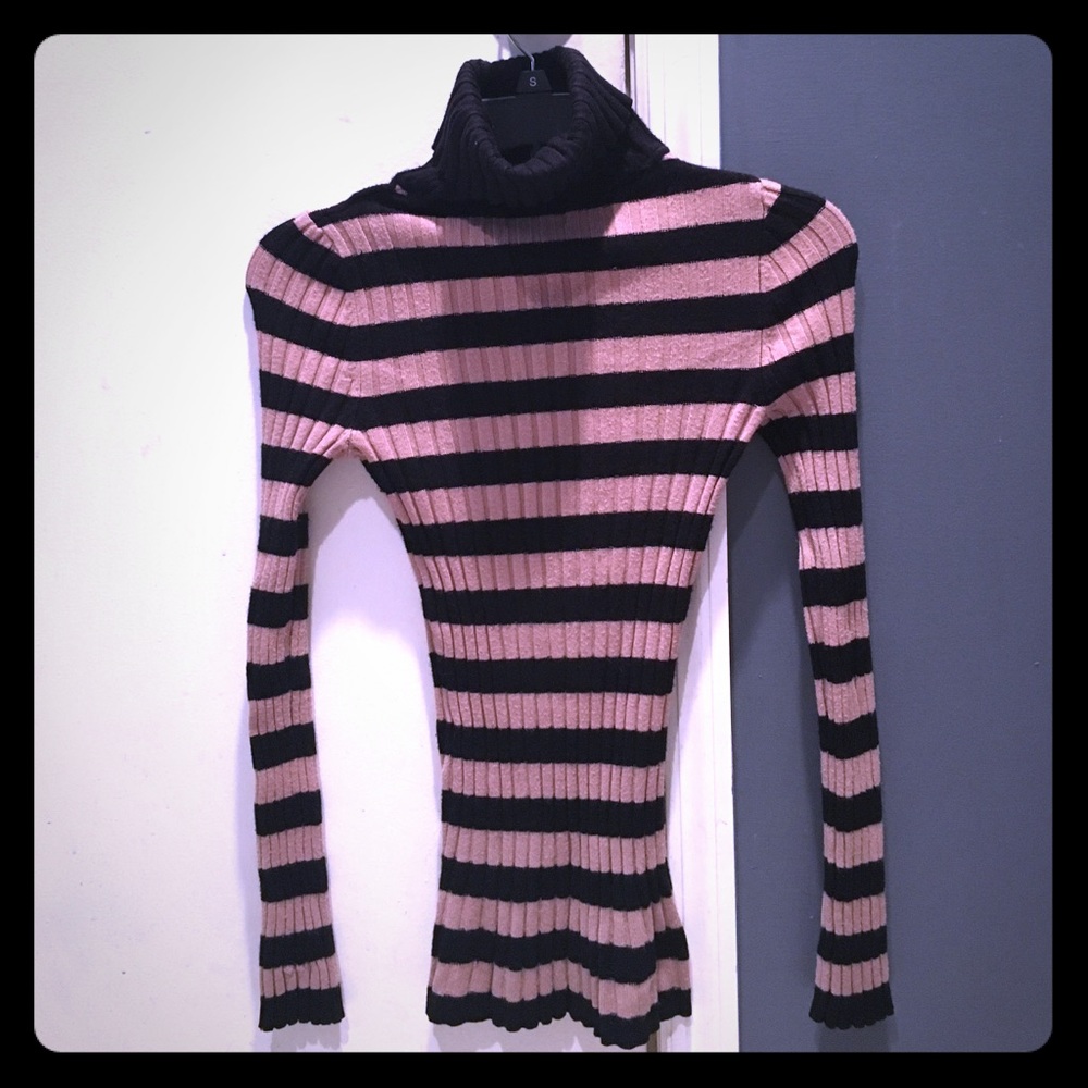 Cute ribbed turtle neck