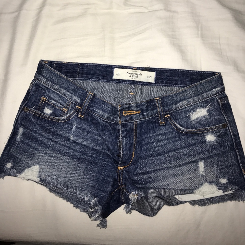 Low rise NOT SOLD ANYMORE Abercrombie jean shorts