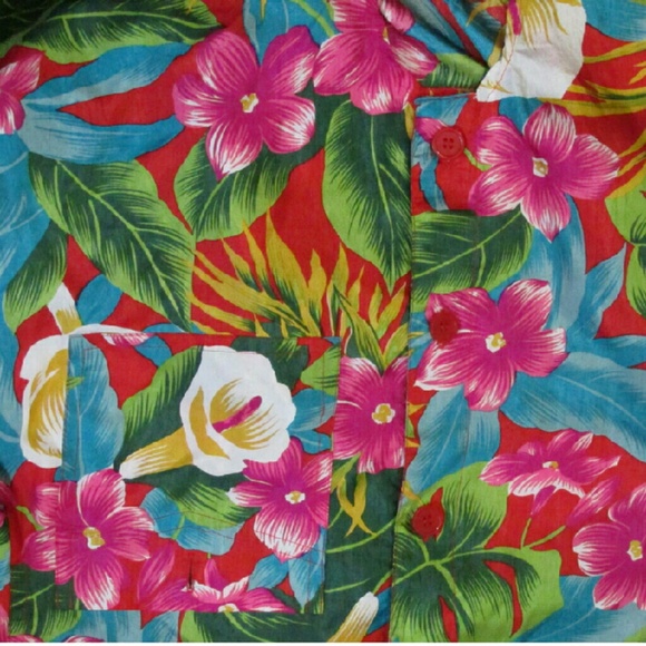 SOLD. Floral Crop Top - Picture 2 of 3