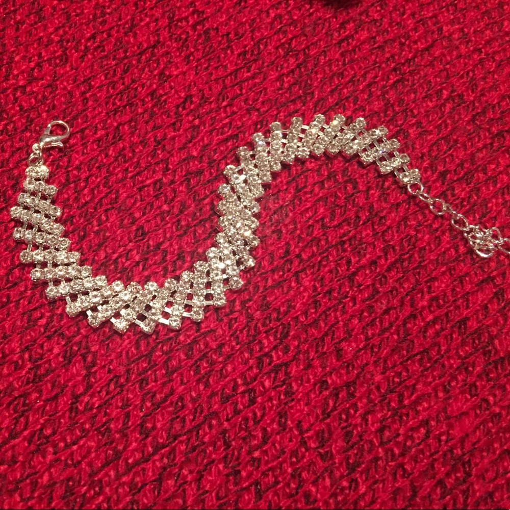 Jewelry - Picture 2 of 3
