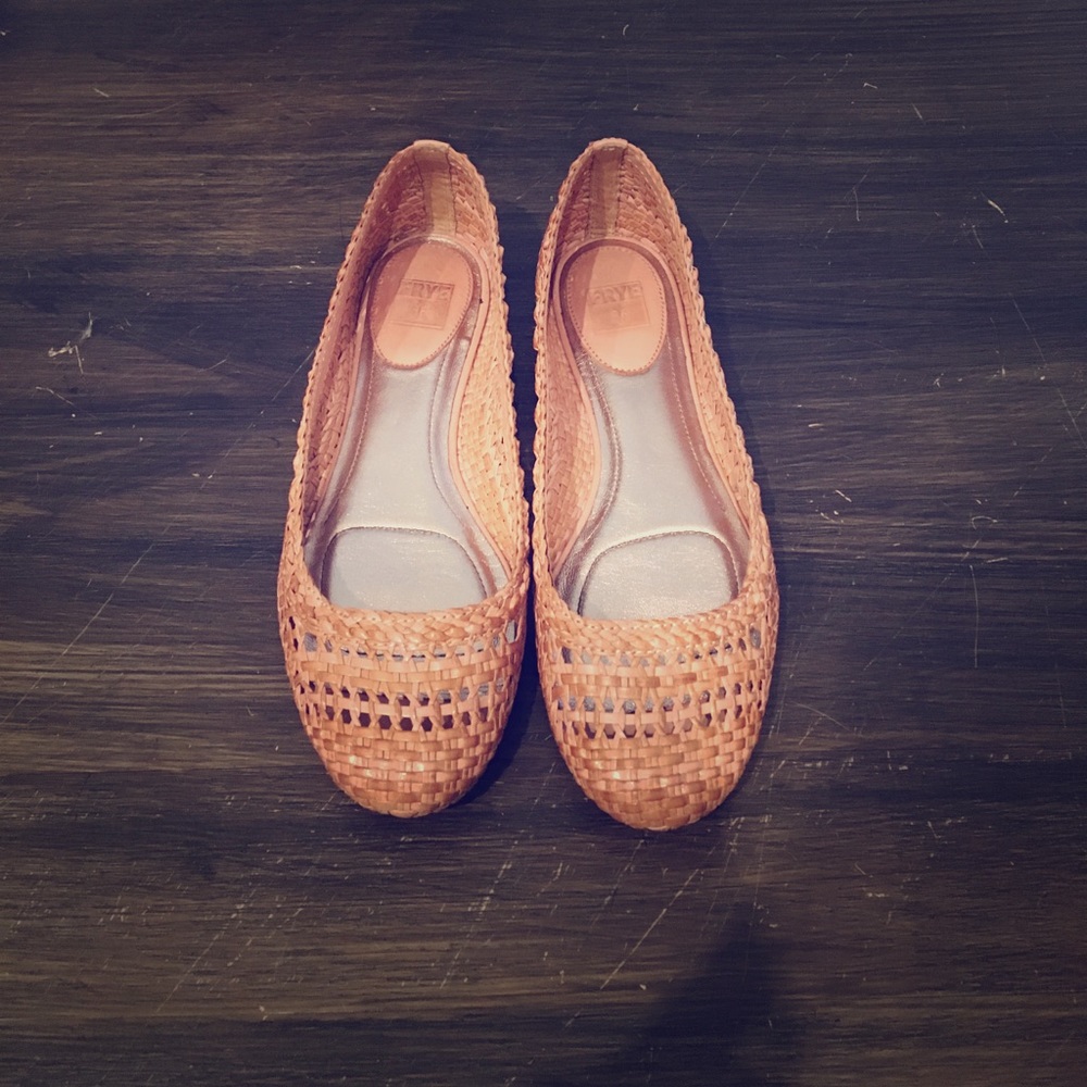 Frye Regina Woven Leather Ballet Flat.