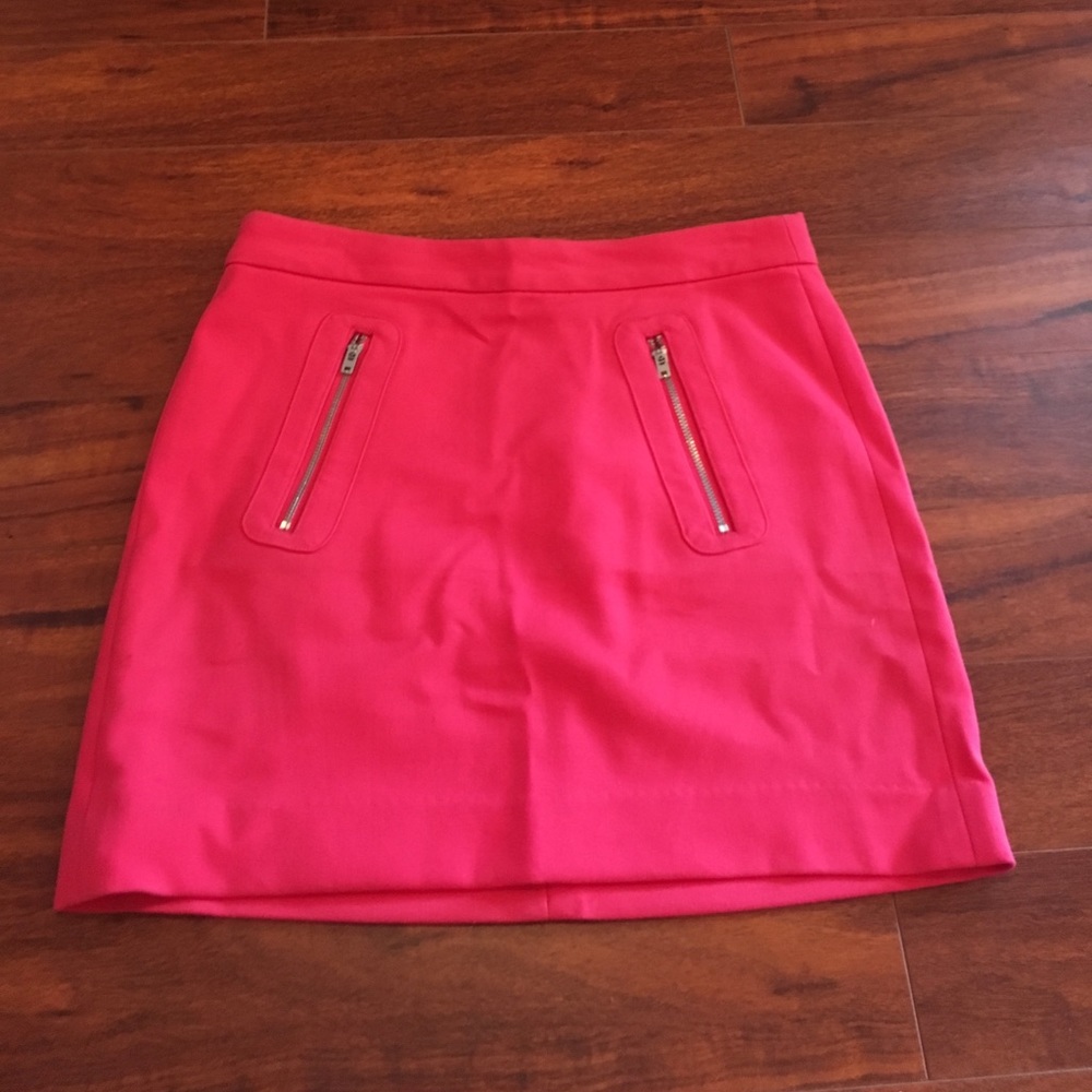 Gap raspberry pink mini skirt w front zip pockets