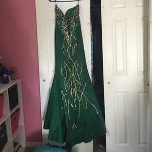 Elegant, Green Formal Gown