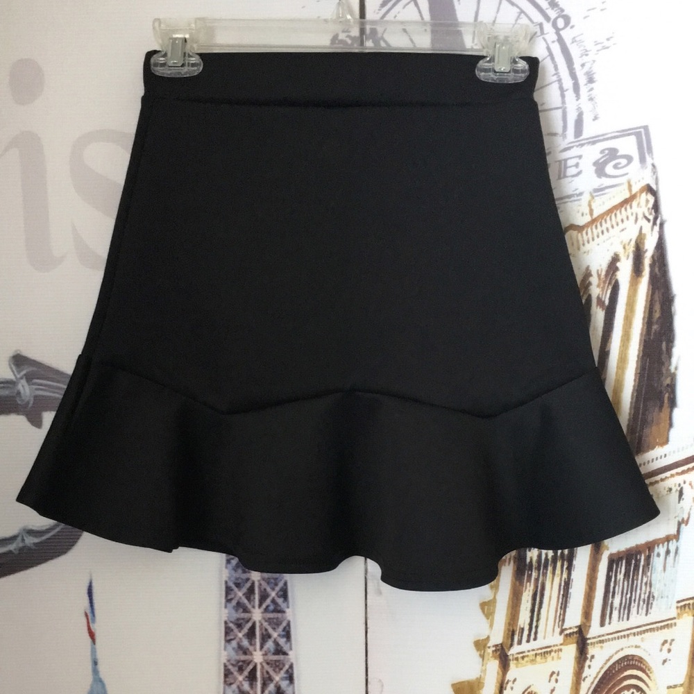 Black mini skirt NWOT