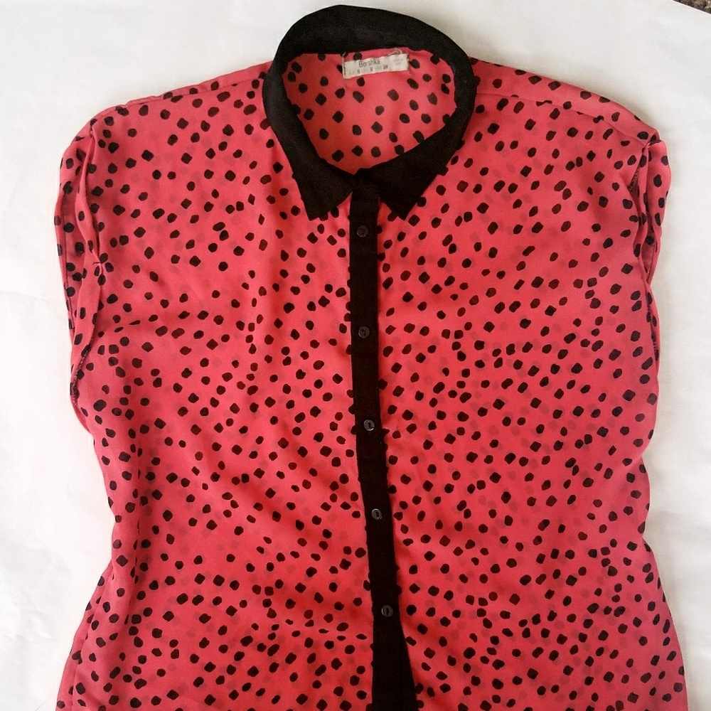 🙈CUTE BSHK TOP🙈