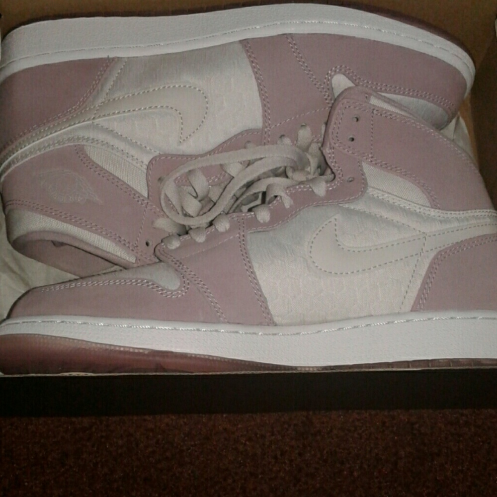 Air Jordan's 1 Ret Hi Prem HC GG