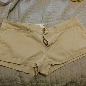 khaki short