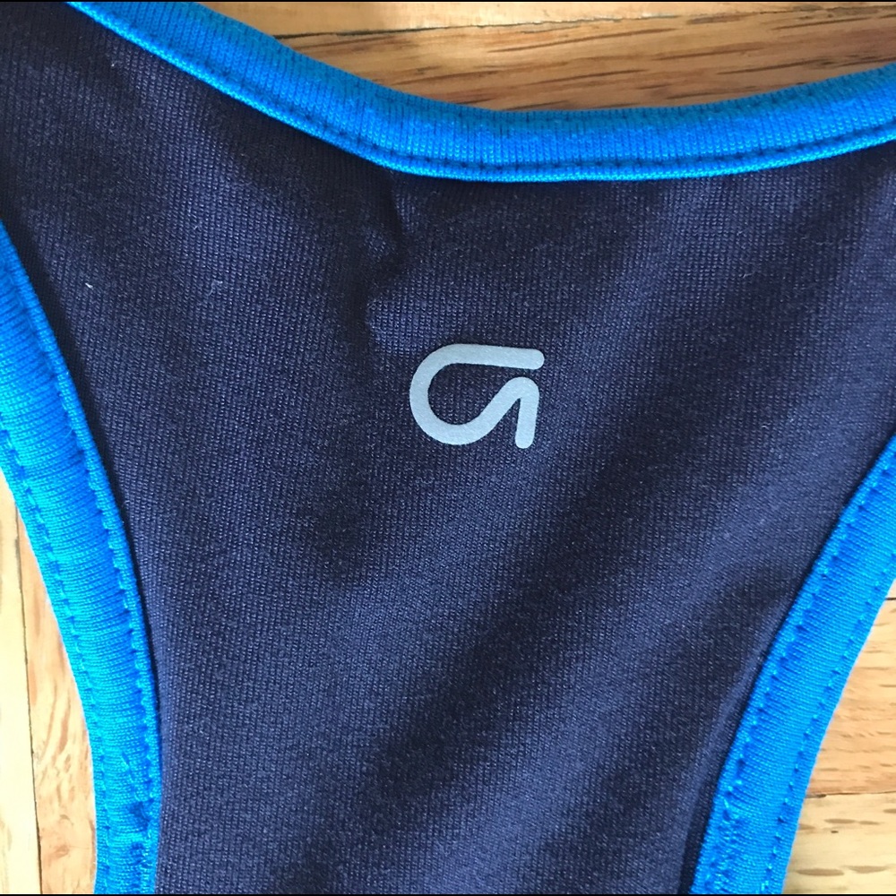 GapFit Racerback Shelf Tank - Picture 3 of 7
