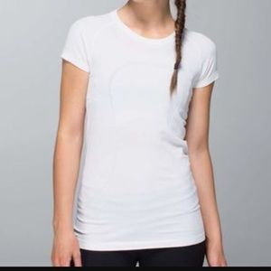 Lululemon swiftly tech short sleeve