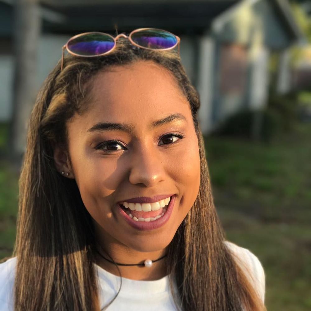 Meet your Posher, Adrianna