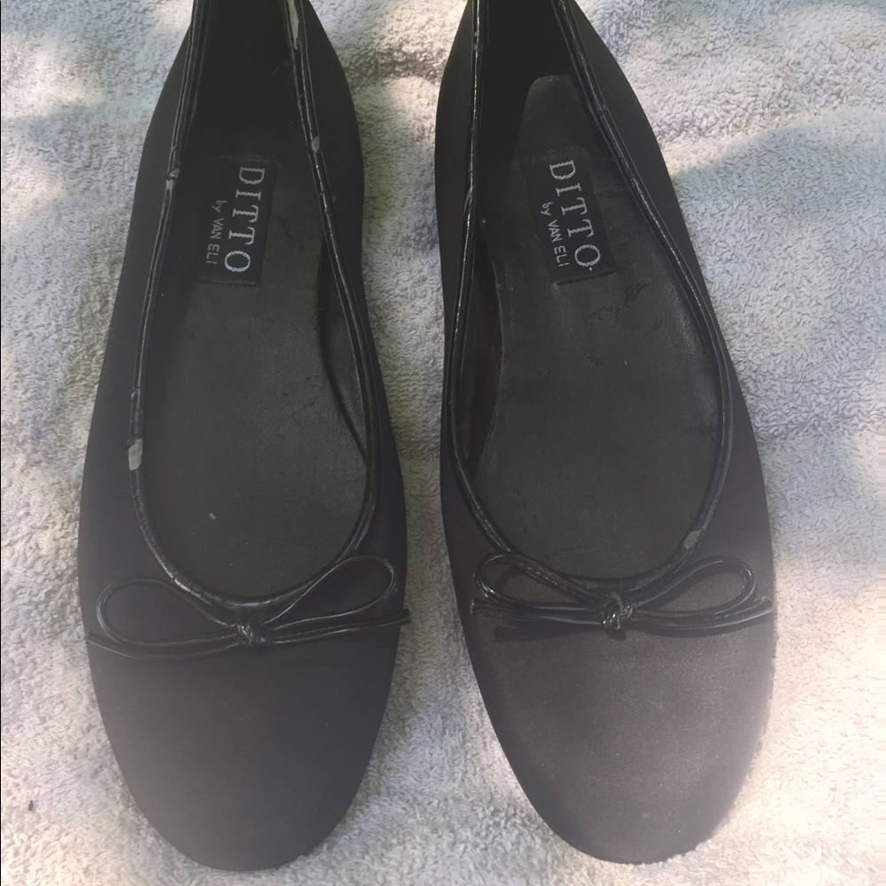 Ditto by Van Eli black ballet flats