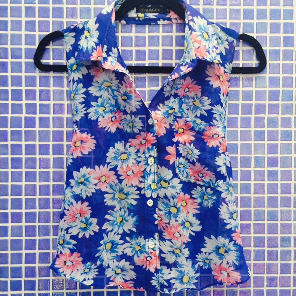 •BRAND NEW• Sheer LF Crossback Floral Top