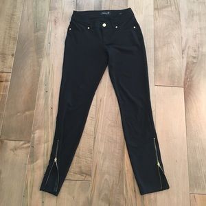Seven7 knit black jeggings!
