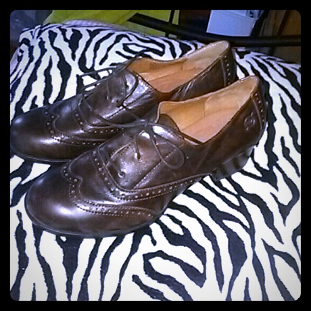 ✨Born Naleigh Leather Oxfords✨