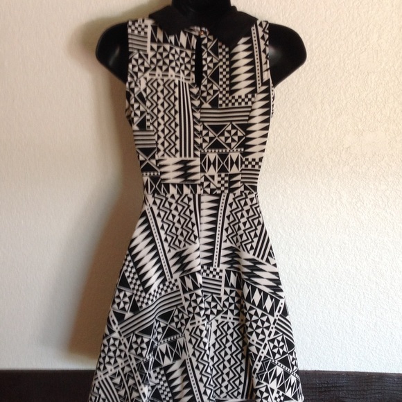 Love Culture size S black and white midi dress. - Picture 2 of 3