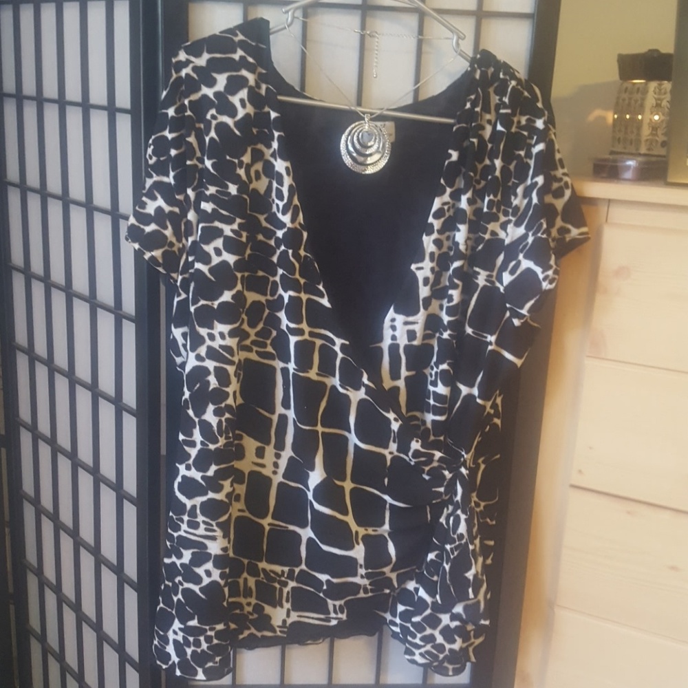 Women's dress shirt