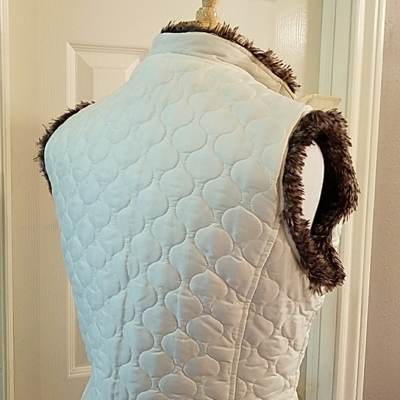Cream Colored Faux Fur Quilted Vest - Picture 4 of 8