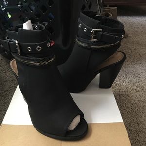 Brand new bootie shoe from Call It Spring store