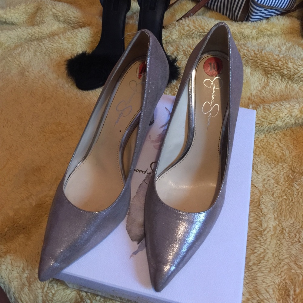 Champagne Metallic Heels👠