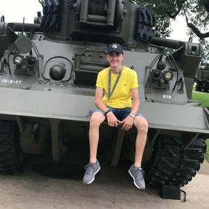 Meet your Posher, Carlos