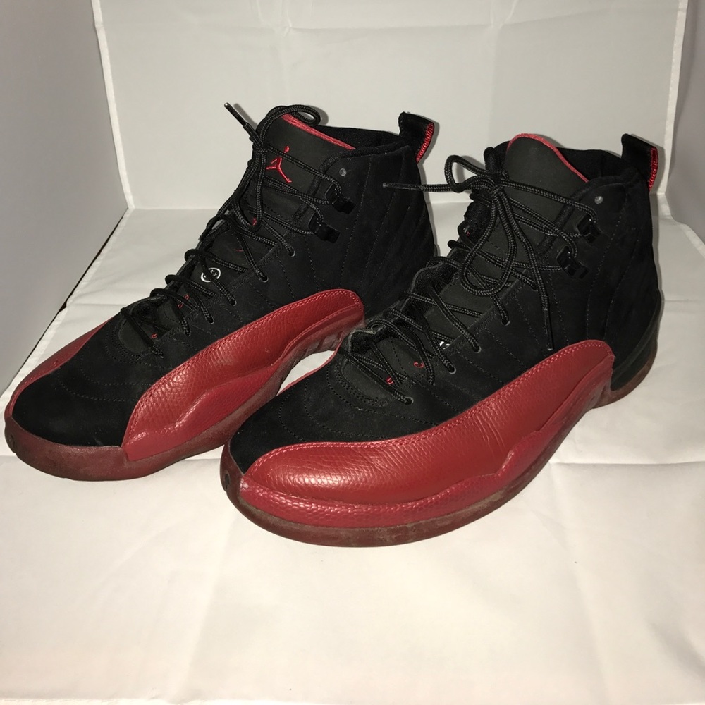 2009 Jordan 12. Black/Varsity Red. US Size 10