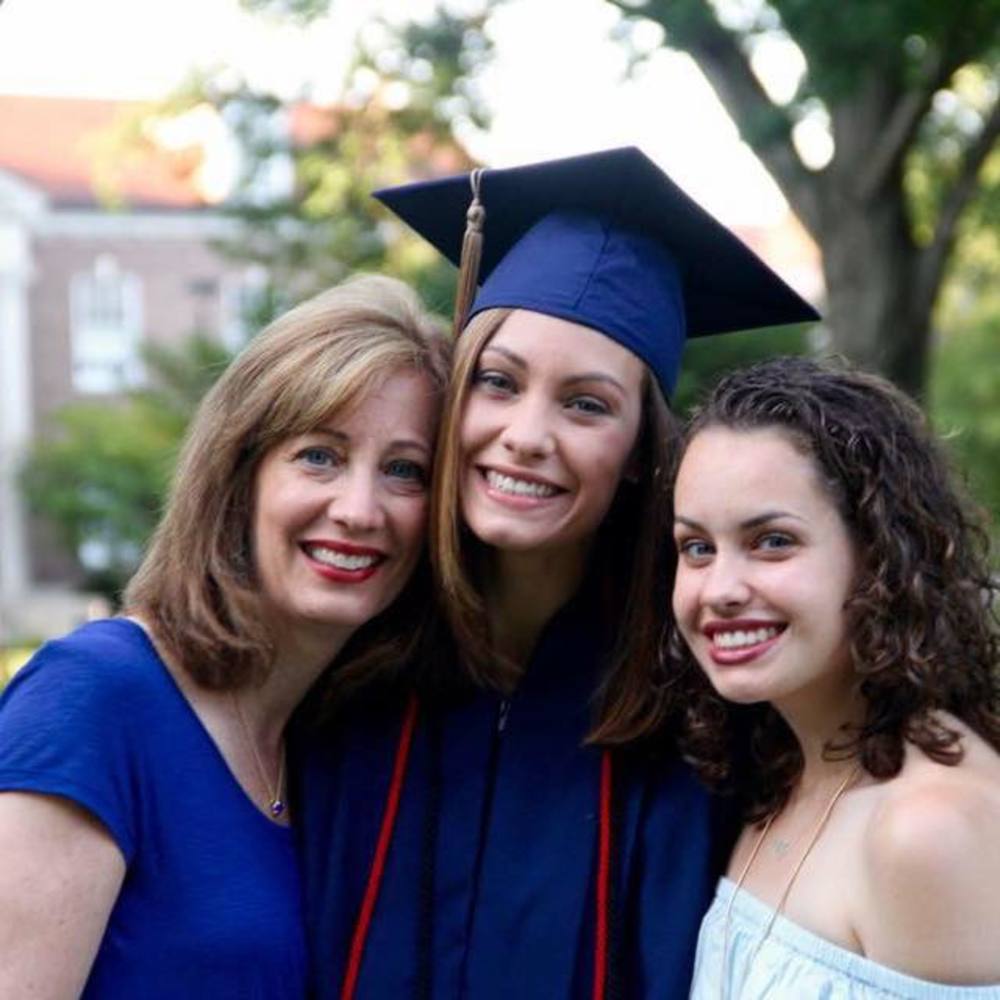 Meet your Posher, Julia