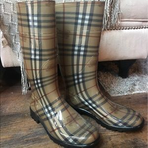 Burberry Haymarket Check Plaid Natural Rainboots