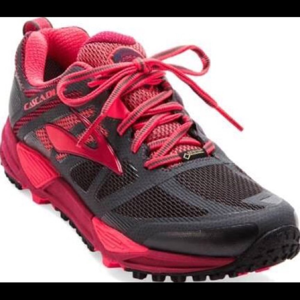 Brooks Sneakers
