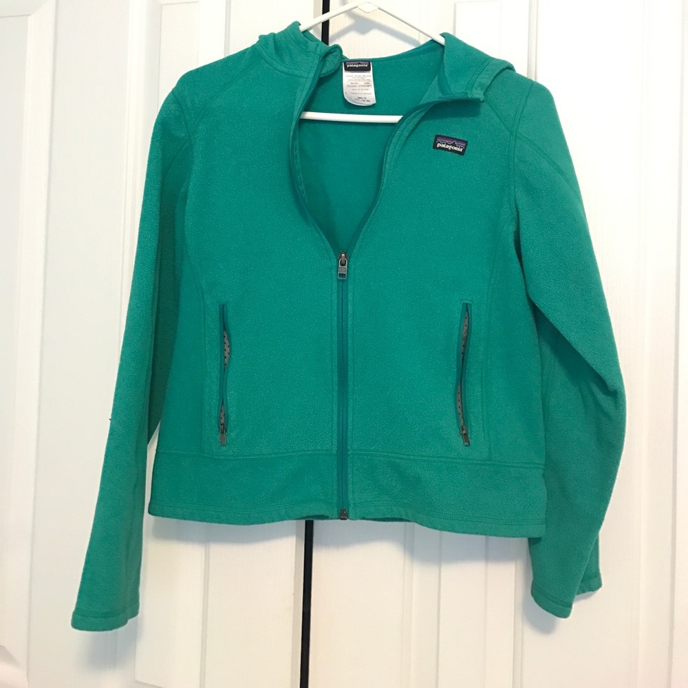 Green hooded Patagonia zip up fleece