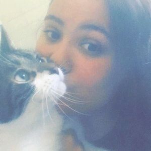 Meet your Posher, Desirae