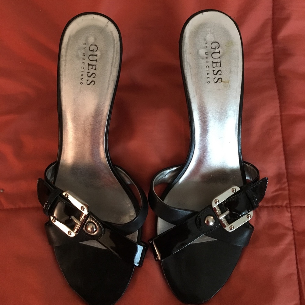 Heeled black open toe sandals