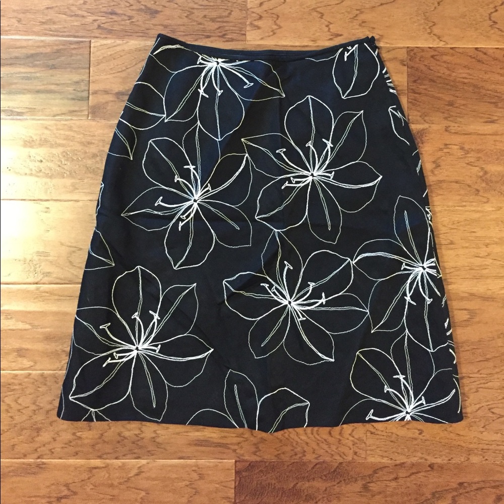 Ann Taylor Black & White Skirt