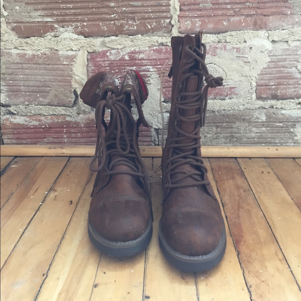 Brand new with tags American Eagle Boots