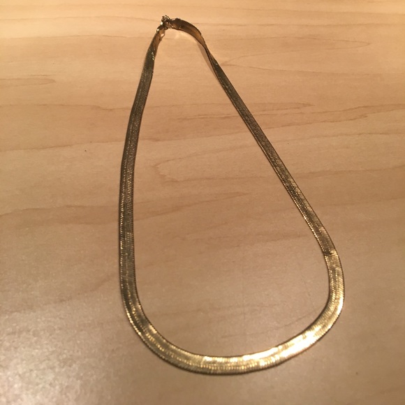Simple & Elegant Gold Necklace - Picture 2 of 3