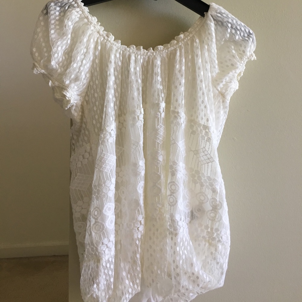 Gorgeous off-white Top