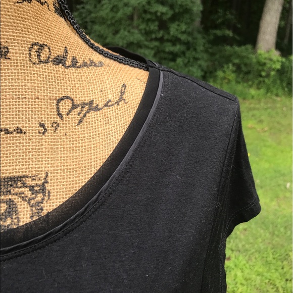 Banana Republic Tee - Picture 2 of 4