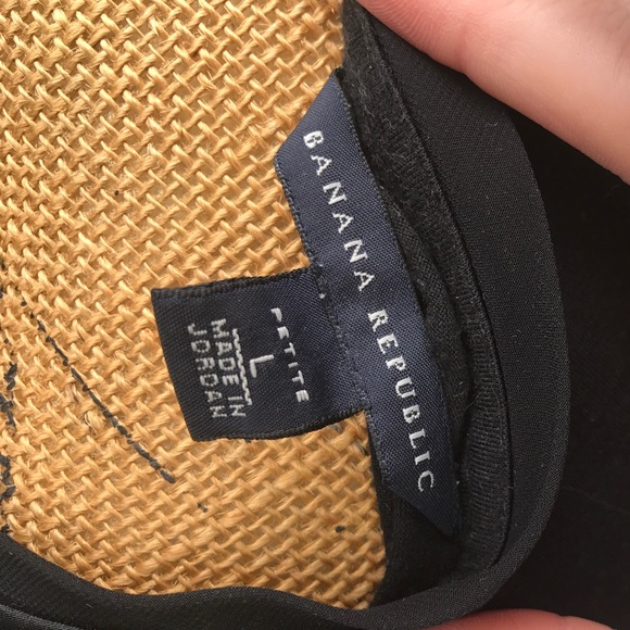 Banana Republic Tee - Picture 4 of 4