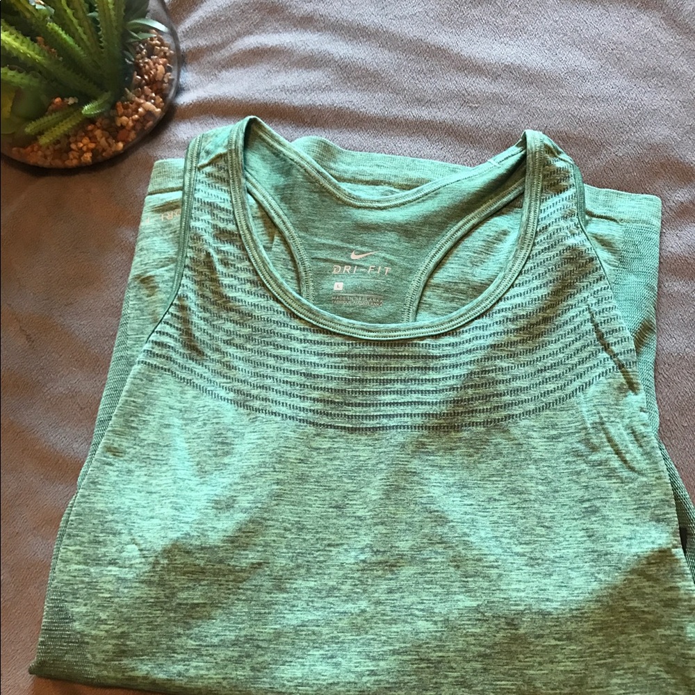 New with tag Nike knit running tank top