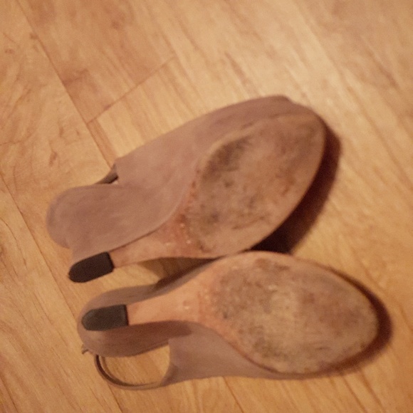 Authentic Gucci Wedges - Picture 3 of 4